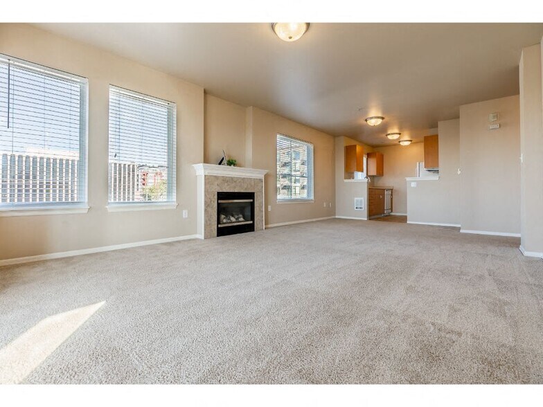 More Photos Of 315 1st Ave W, Seattle Apartments For Lease