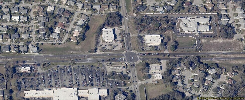 More Photos Of 13839 Little Rd, Hudson Freestanding For Lease