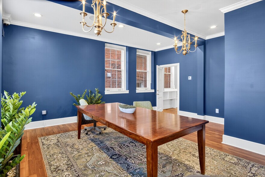 More Photos Of 115 E Market St, Warrenton Office For Lease
