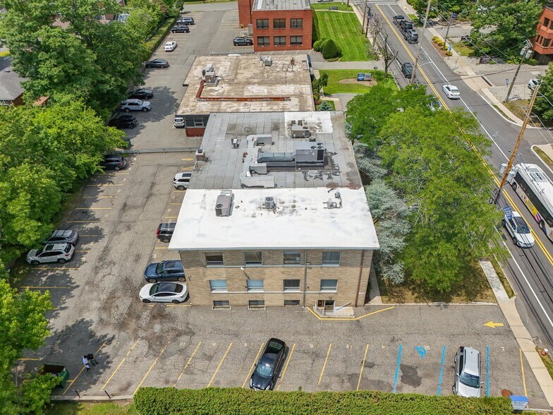 More Photos Of 616 E Palisade Ave, Englewood Cliffs Office For Sale