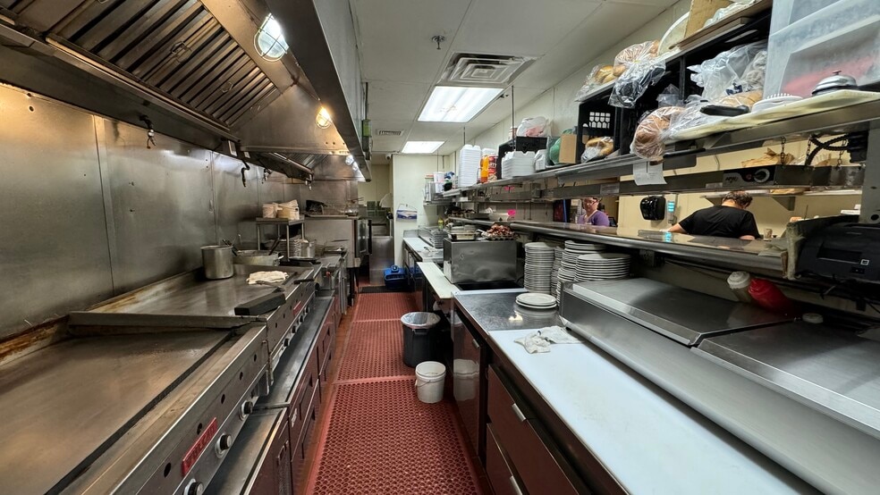 More Photos Of 2100 W Union Blvd, Bethlehem Restaurant For Lease