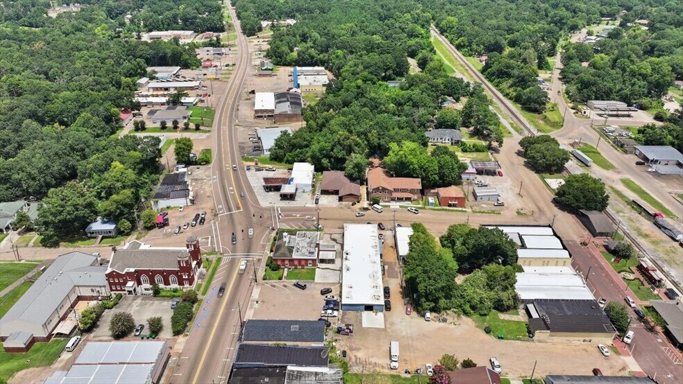 More Photos Of 148 W Green St, Hazlehurst Office For Sale