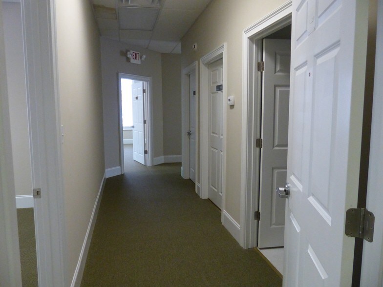 More Photos Of 4562 Lawrenceville Hwy, Lilburn Medical For Lease