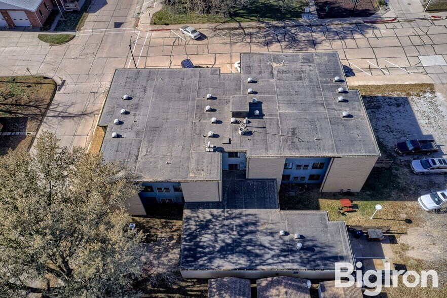 More Photos Of 130 S 5th St, Hebron Apartments For Sale