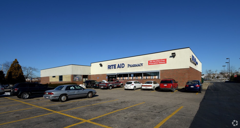 More Photos Of 1383 Cove Rd, New Bedford Drugstore For Lease