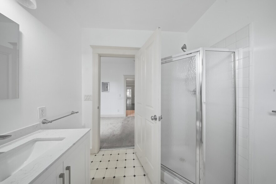 More Photos Of 561 Minna St, San Francisco Multifamily For Sale