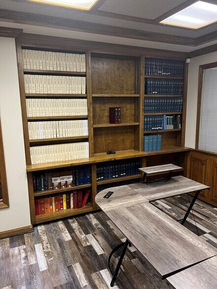 More Photos Of 2025 K St, Merced Office For Sale