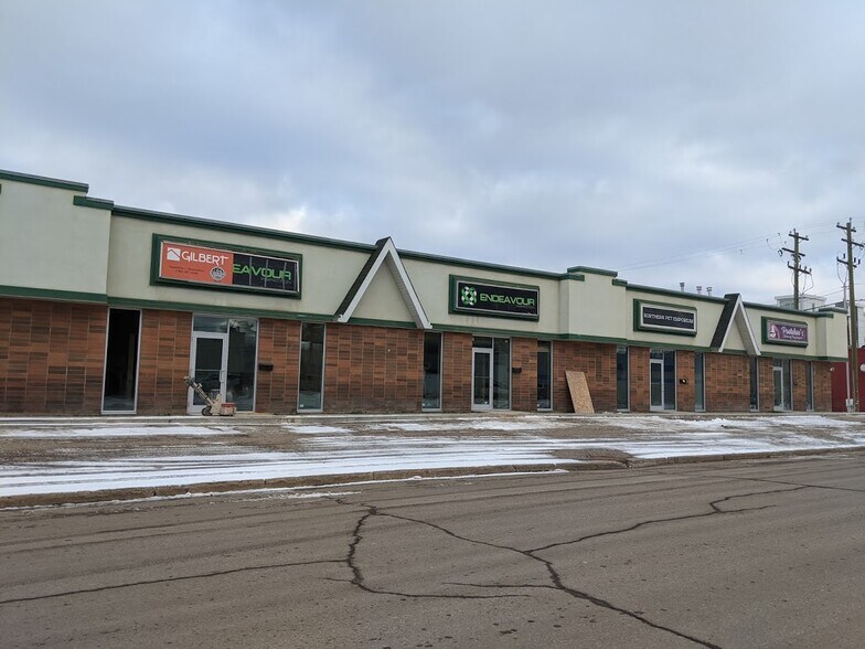 More Photos Of 8308 Fraser Ave, Fort McMurray Showroom For Sale