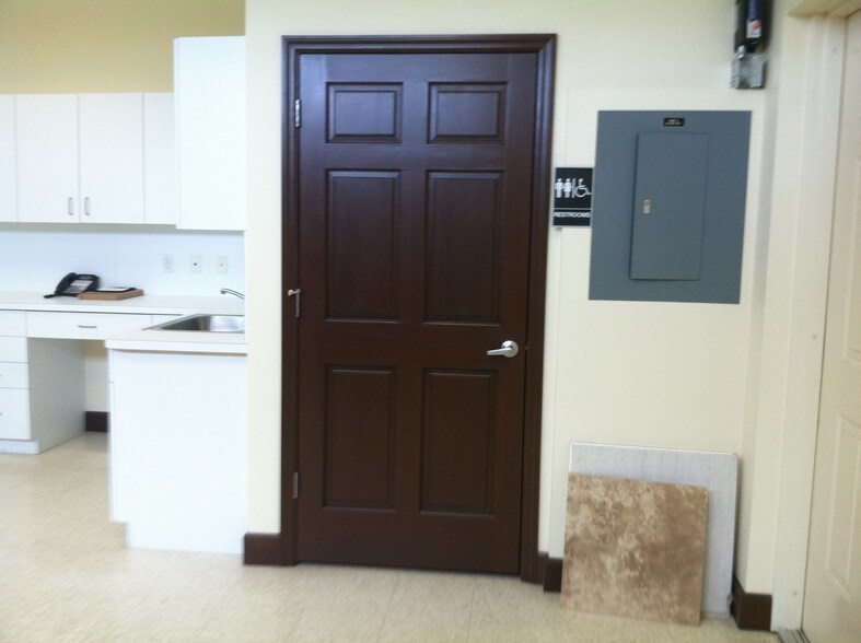 More Photos Of 270 NW Peacock Blvd, Port Saint Lucie Storefront Retail Office For Lease