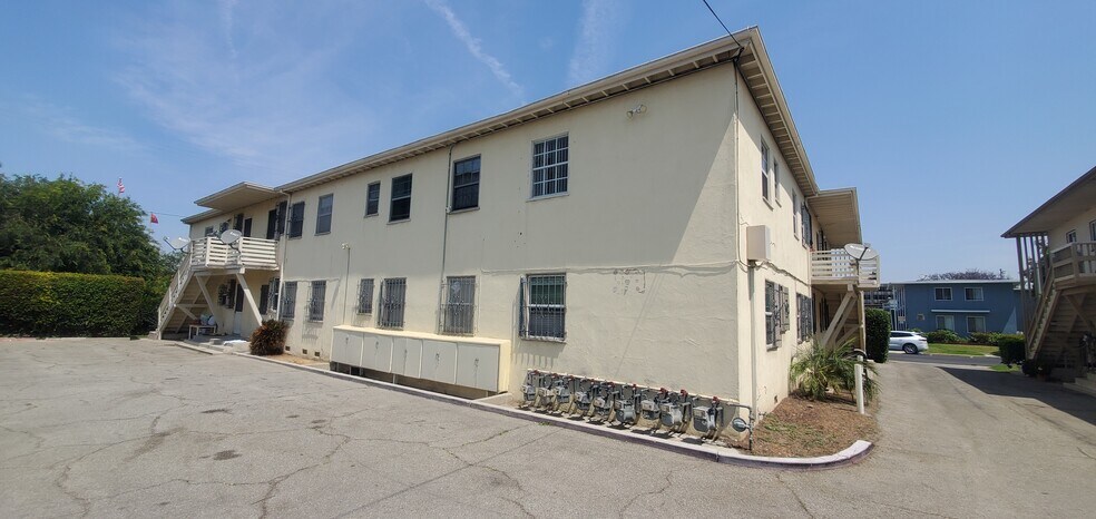 More Photos Of 5776 Clemson St, Los Angeles Apartments For Sale