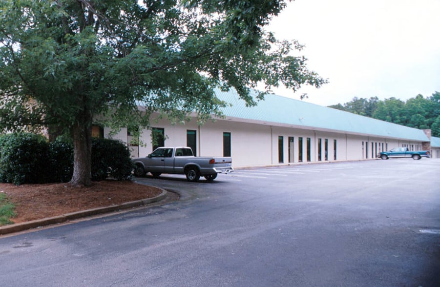 More Photos Of 5360 Snapfinger Woods Dr, Decatur Distribution For Lease