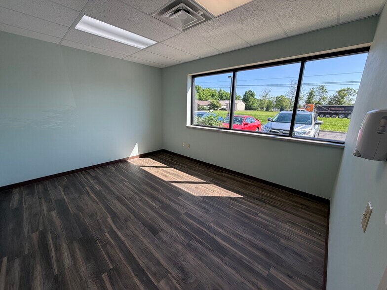 More Photos Of 8205 Estates Pky, Plain City Warehouse For Sale