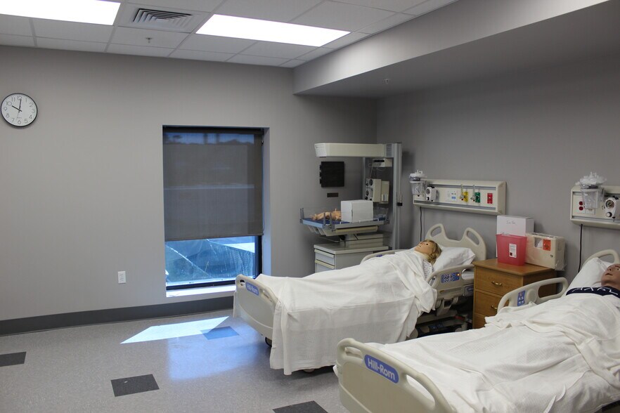 More Photos Of 12251 Bernard Pky, Gulfport Office For Sale