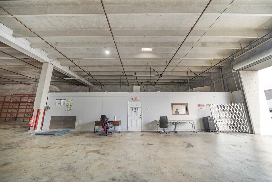 More Photos Of 3018 NW 79th Ave, Doral Warehouse For Lease