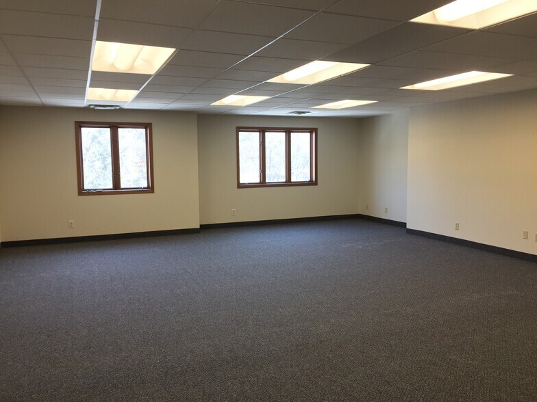 More Photos Of 299 Coon Rapids Blvd NW, Coon Rapids Office For Lease