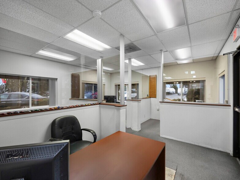 More Photos Of 17795-17835 SW Pacific Hwy, Tualatin Storefront Retail Office For Sale