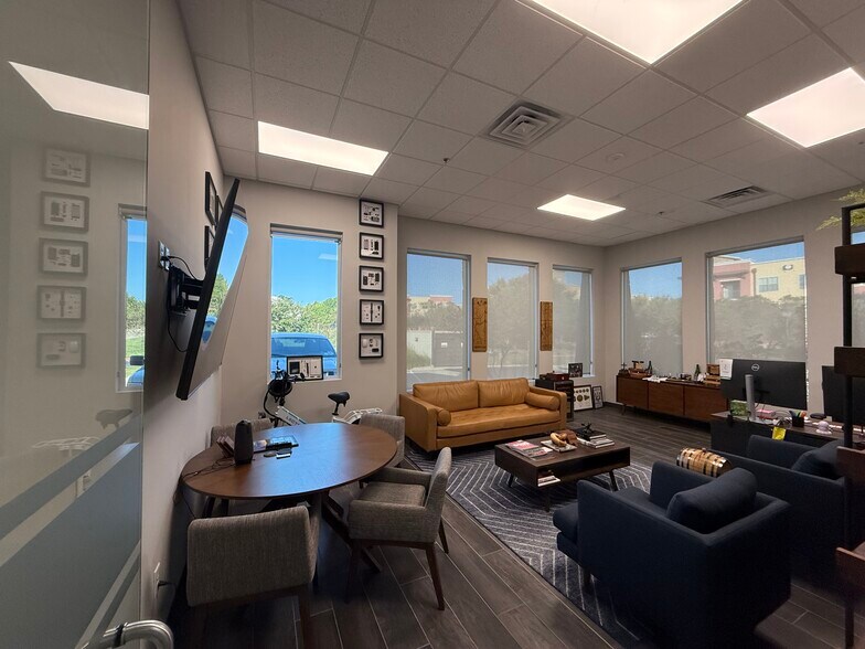 More Photos Of 1024 Texan Trl, Grapevine Medical For Sale