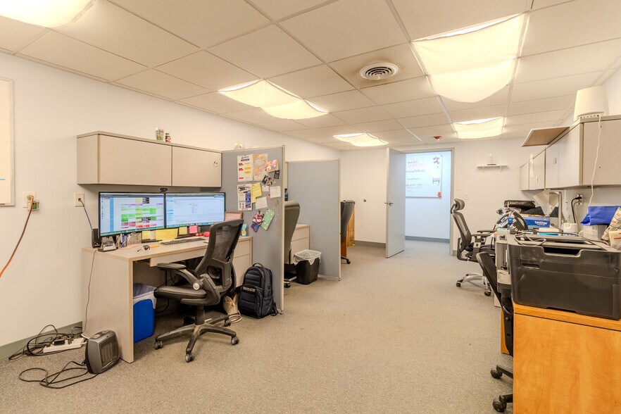 More Photos Of 205 31st St, Mckeesport Manufacturing For Sale