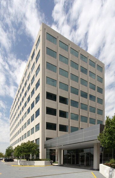 More Photos Of 333 E Butterfield Rd, Lombard Office For Lease