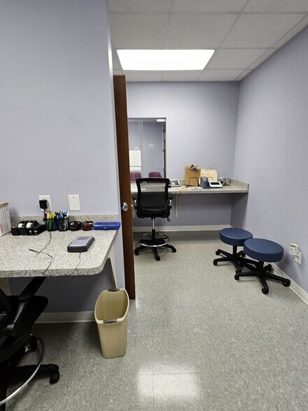 More Photos Of 3117 Rogers Rd, Wake Forest Office For Sale