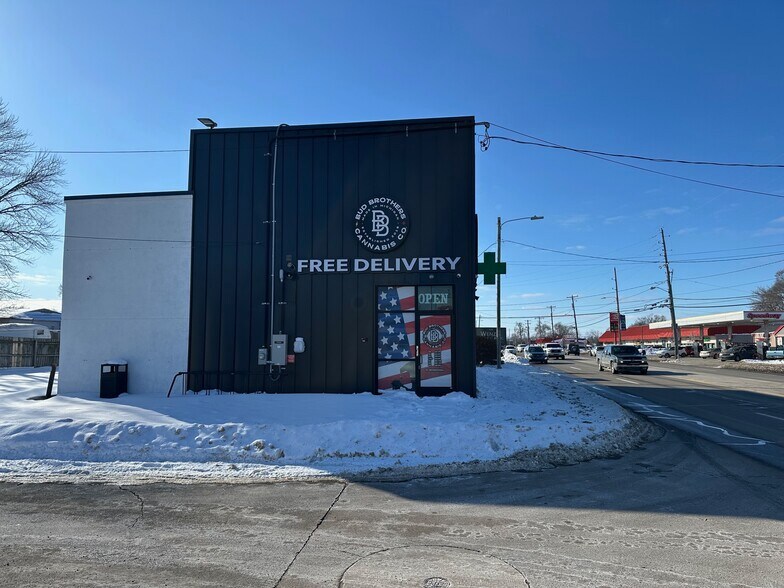 More Photos Of 537 W Columbia Ave, Battle Creek Freestanding For Sale