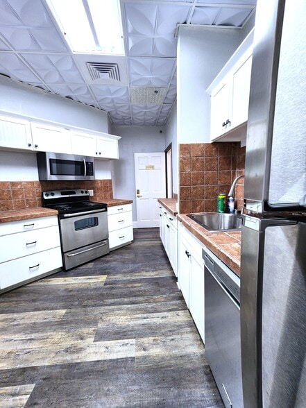 More Photos Of 8700-8730 Thomas Dr, Panama City Apartments For Lease