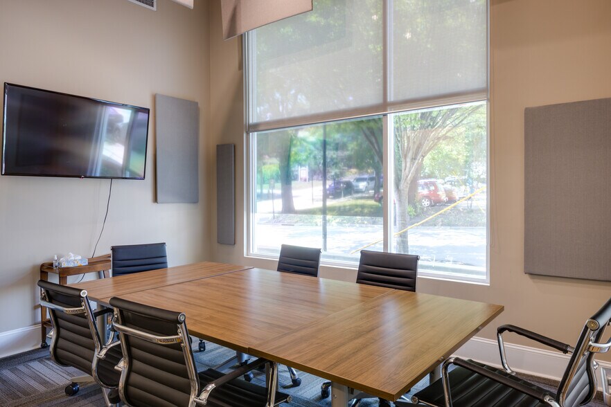More Photos Of 125-161 S Lexington Ave, Asheville Coworking Space