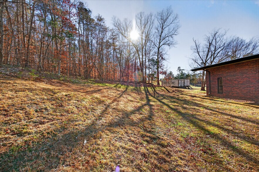 More Photos Of 6193 US Highway 220, Madison Flex For Sale