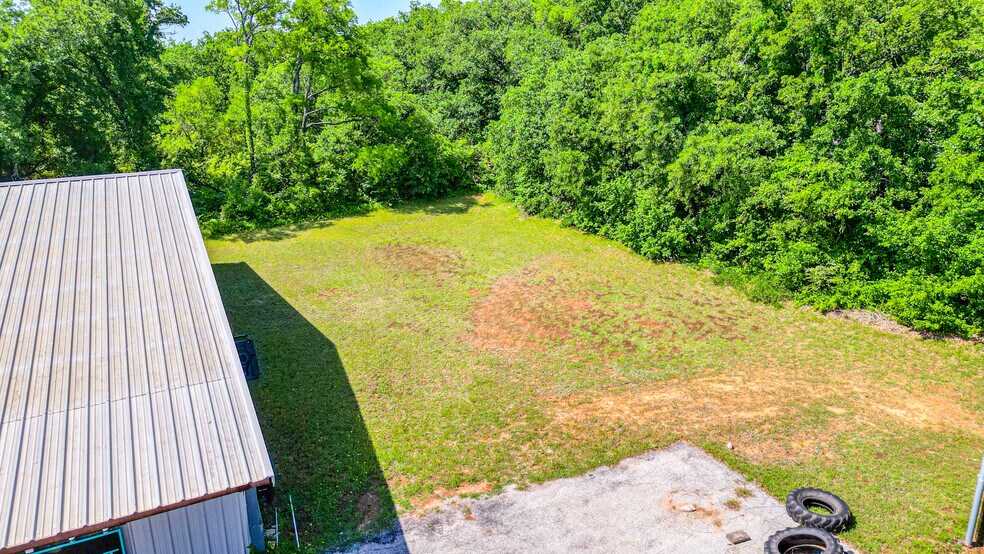 More Photos Of 301 Center Court Dr, Bridgeport Warehouse For Sale