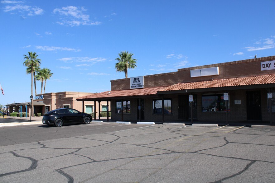 More Photos Of 1000 W Apache Trl, Apache Junction Freestanding For Sale