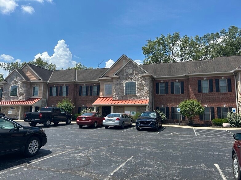 More Photos Of 5082-5086 Wooster Rd, Cincinnati Medical For Sale
