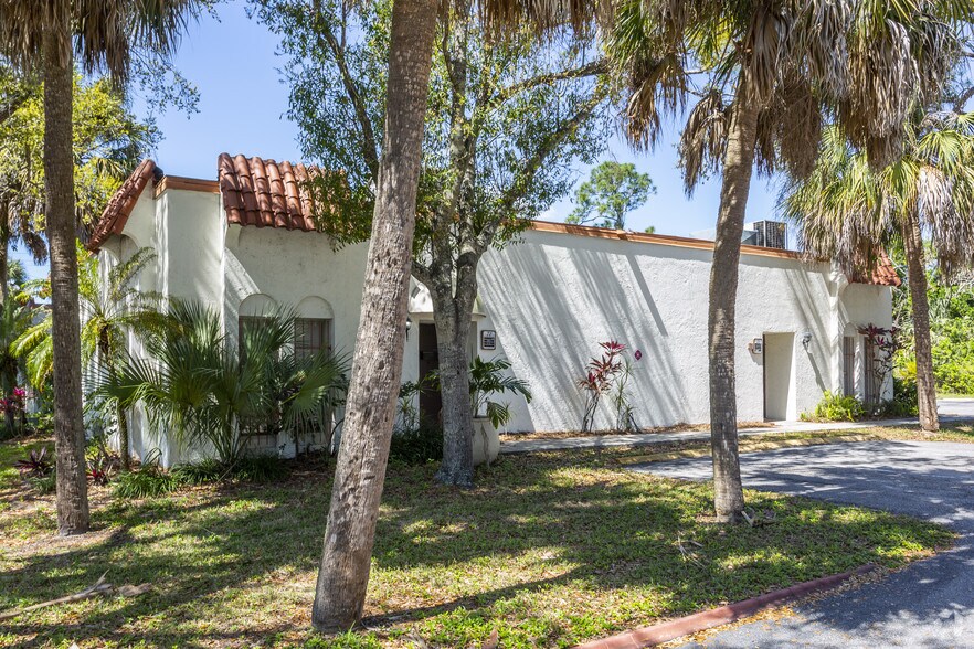 More Photos Of , North Fort Myers Office For Sale