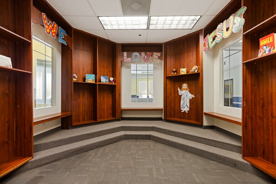 More Photos Of 2090 Chino Hills Pkwy, Chino Hills Schools For Lease