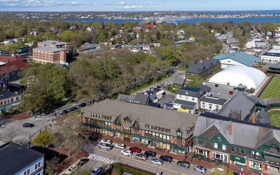 More Photos Of 160-184 Bellevue Ave, Newport General Retail For Lease