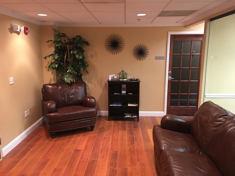 Primary Photo Of 44121 Leesburg Pike, Ashburn Medical For Sale