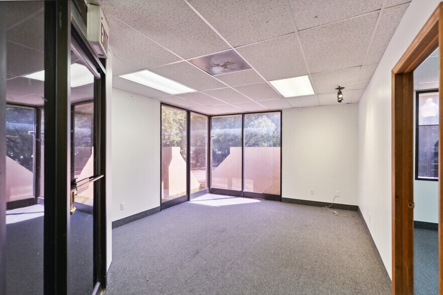 More Photos Of 210 N Westmonte Dr, Altamonte Springs Medical For Lease