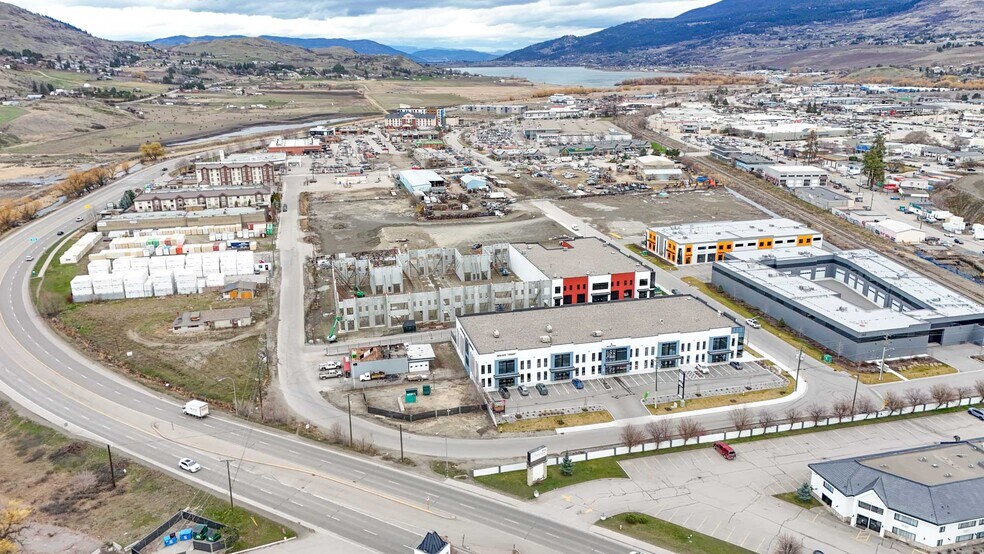 More Photos Of 4605 34 St, Vernon Distribution For Lease