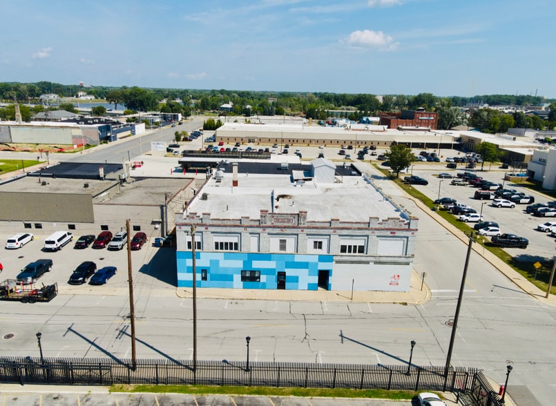 Primary Photo Of 315 3rd St, Bay City Self Storage For Sale