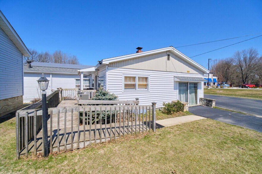More Photos Of 480 E Parkdale Ave, Manistee Specialty For Sale