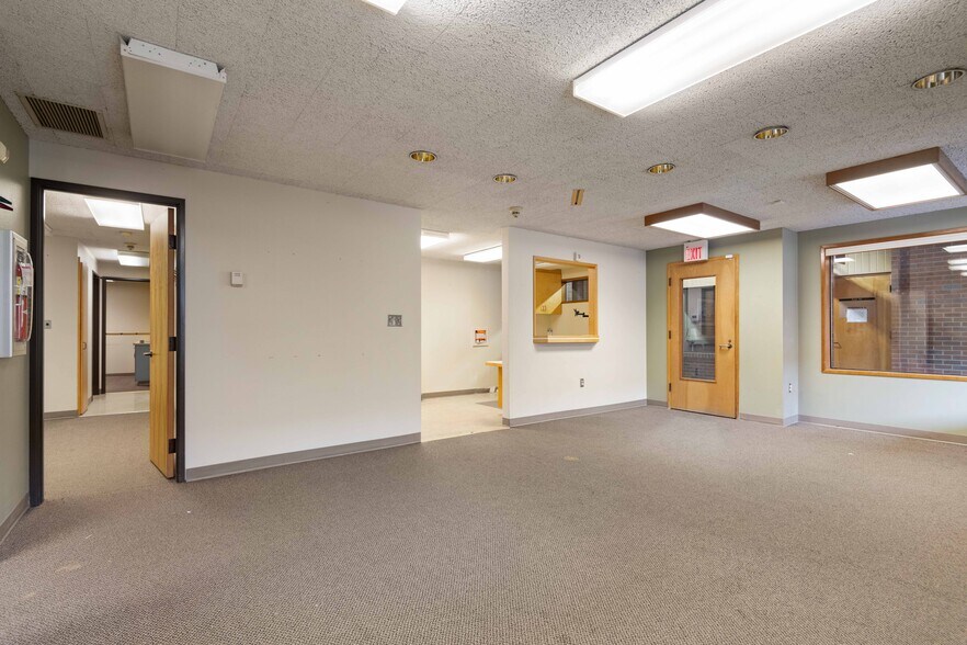 More Photos Of 1200 N 14th Ave, Pasco Medical For Sale