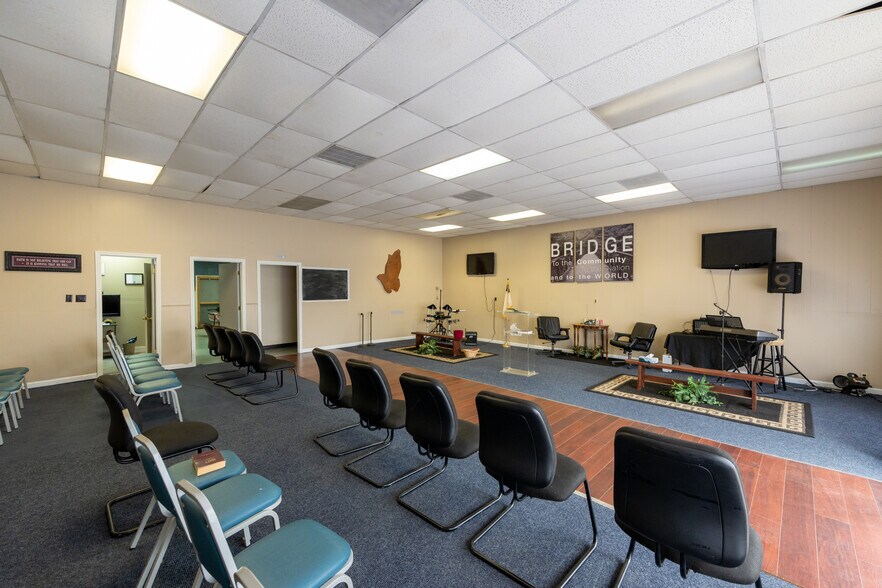 More Photos Of 0 E Main St, Huntingdon Storefront For Sale