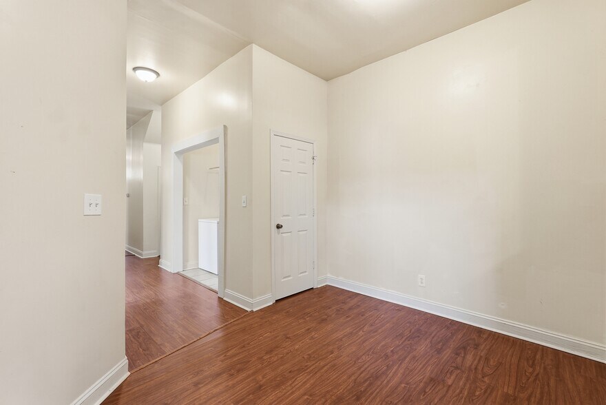 More Photos Of 309 W 41st St, Savannah Multifamily For Sale