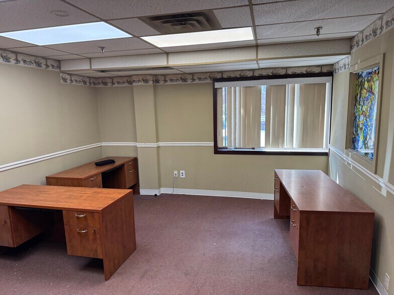 More Photos Of 265 Bic Dr, Milford Medical For Lease