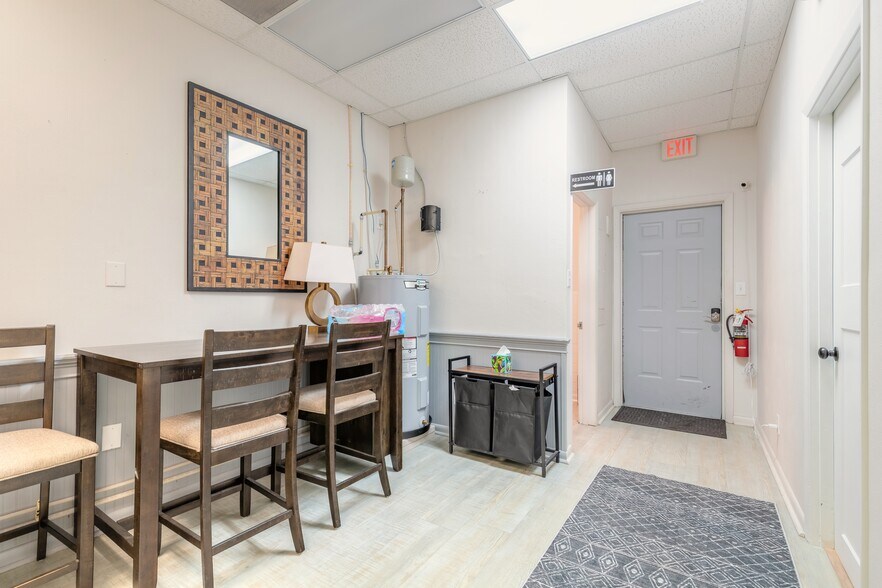 More Photos Of 418 Canal St, New Smyrna Beach Loft Creative Space For Sale