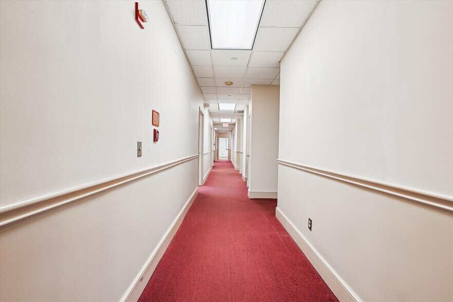 More Photos Of 1501 Duke St, Alexandria Office For Sale