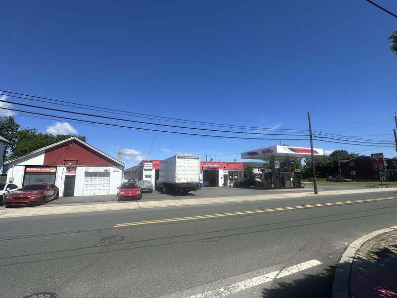 Primary Photo Of 700 Hamilton Blvd, South Plainfield Auto Repair For Sale