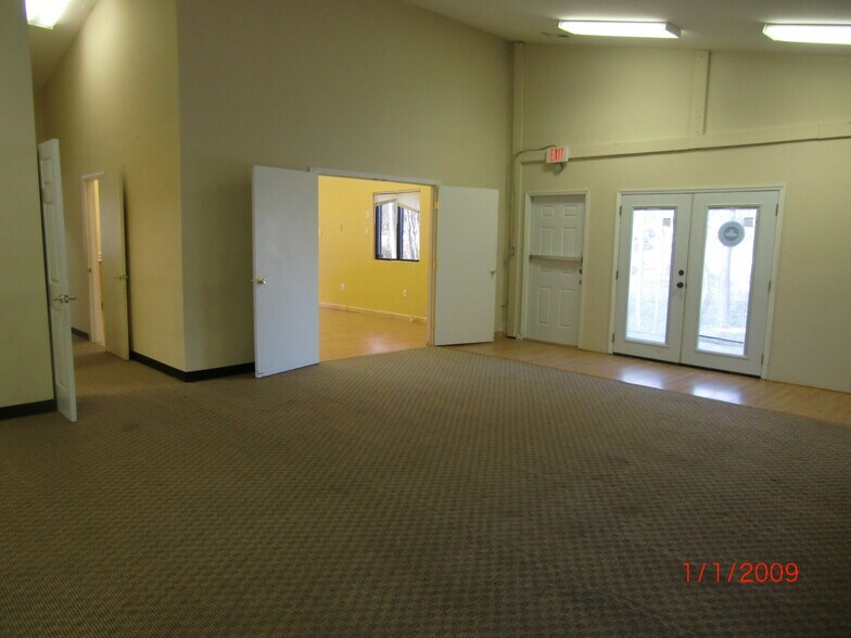 More Photos Of 500 E Wait Ave, Wake Forest Office For Lease