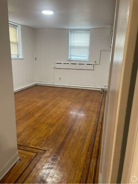 More Photos Of ,  Unknown For Sale