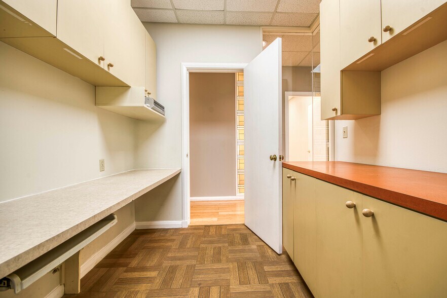 More Photos Of 11211 Prosperity Farms Rd, Palm Beach Gardens Medical For Sale