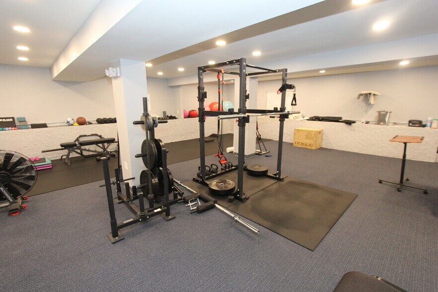 More Photos Of 1225 Atlantic Ave, Rochester Office For Lease